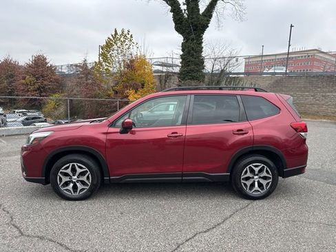Used 2020 Subaru Forester Premium image 20