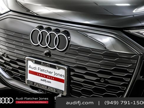 Used 2025 Audi Q6 e-tron Premium Plus w/ Premium Plus image 13