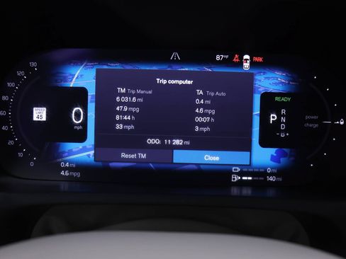 Certified 2023 Volvo XC90 T8 Plus AWD/4WD image 10