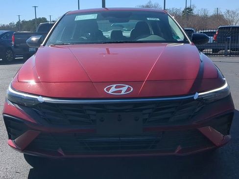 Certified 2025 Hyundai Elantra Sport image 8