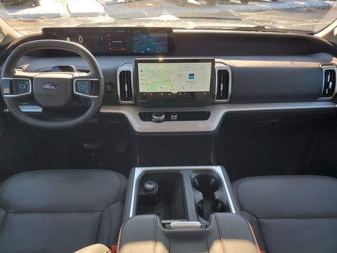 Used 2025 Ford Expedition Max Active image 6