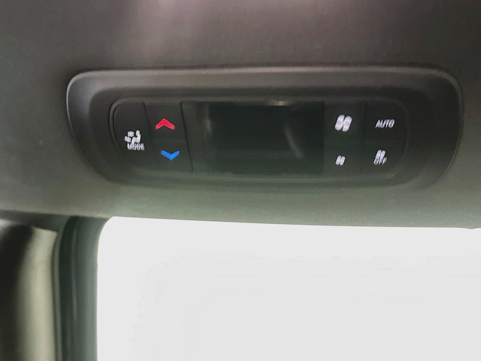 Used 2025 Chrysler Pacifica Select FWD image 26