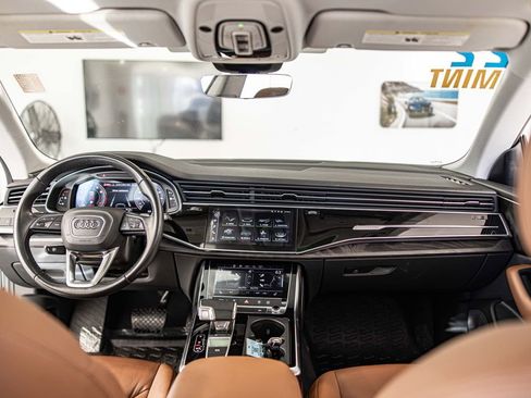 Used 2022 Audi Q8 Premium image 35