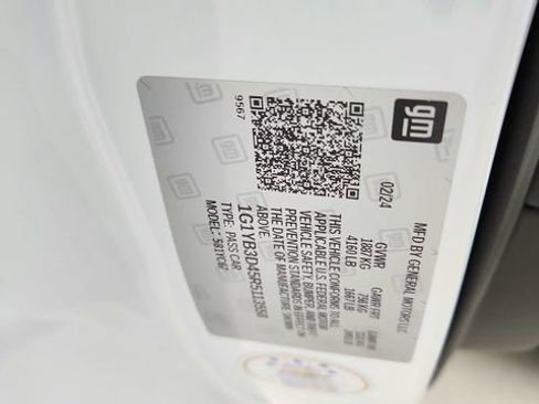 Used 2024 Chevrolet Corvette Stingray Preferred Conv w/ Z51 Performance Package RWD image 58