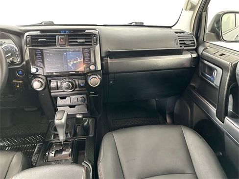 Used 2020 Toyota 4Runner TRD Off-Road Premium image 26