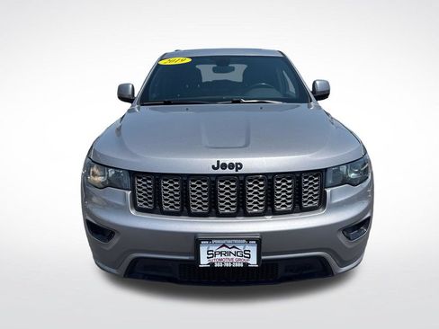 Used 2019 Jeep Grand Cherokee Altitude AWD/4WD image 8
