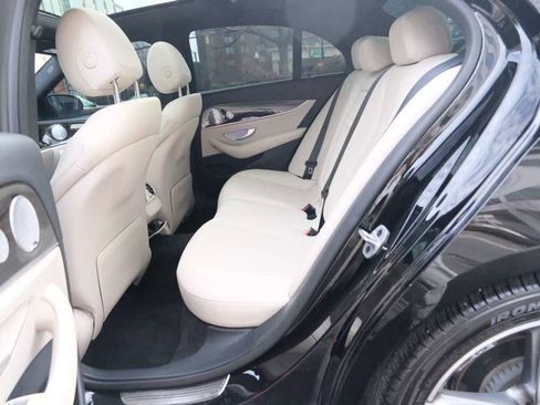 Used 2020 Mercedes-Benz E 350 Sedan w/ Parking Assistance Package image 23