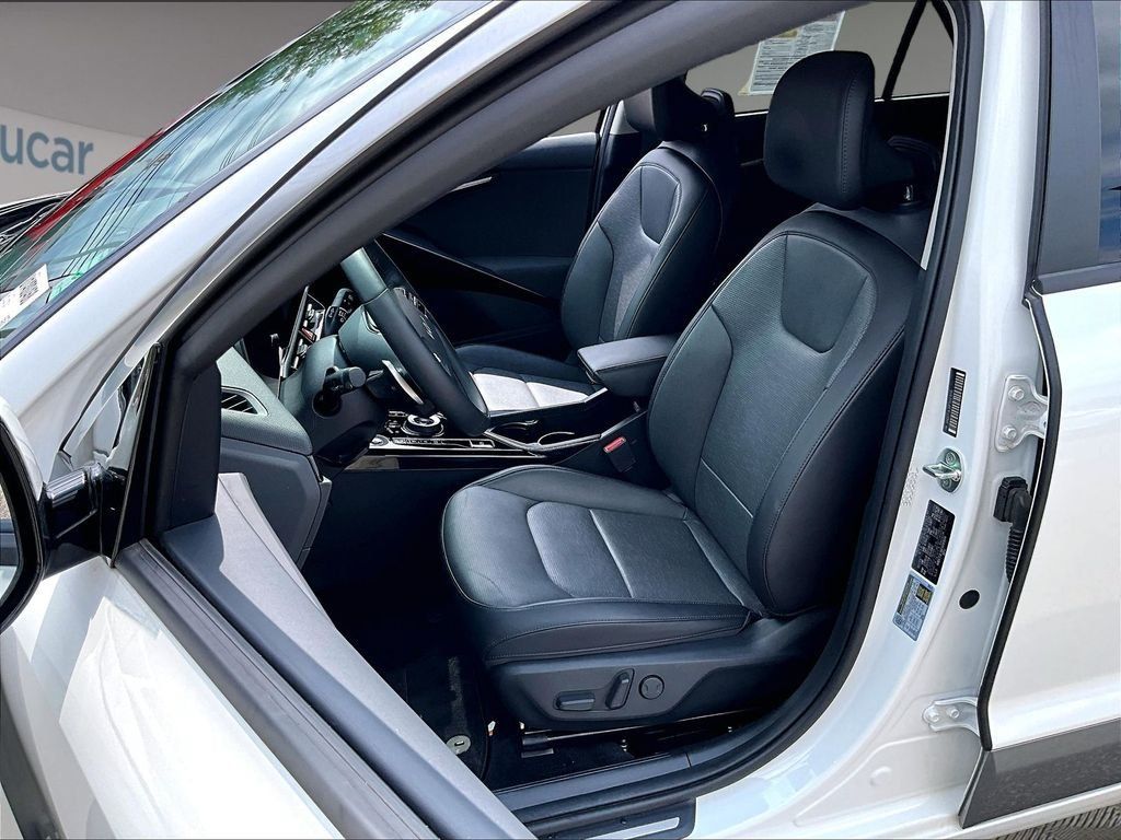 Used 2023 Kia Niro Wave FWD image 10