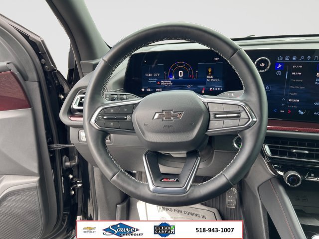 Used 2025 Chevrolet Traverse Z71 w/ LPO, Floor Liner Package AWD/4WD image 13