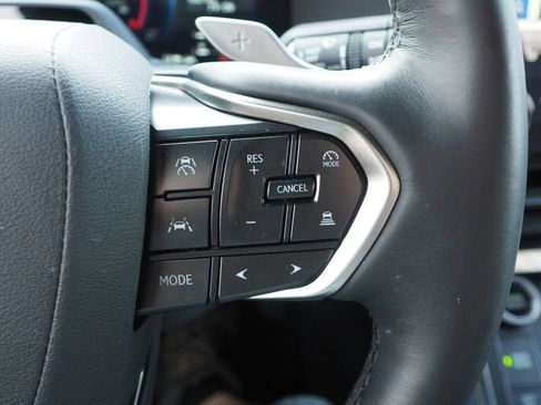 Used 2025 Lexus GX 550 w/ Cold Area Package AWD/4WD image 31