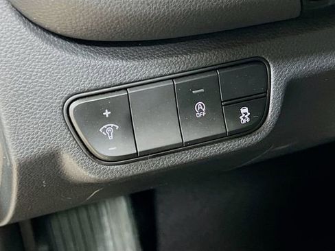 Certified 2025 Kia Seltos S image 10