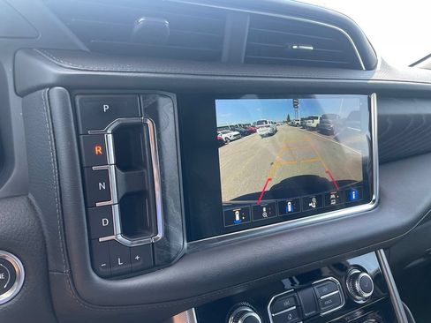 Used 2023 GMC Yukon Denali AWD/4WD image 21