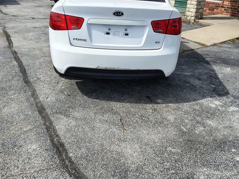 Used 2010 Kia Forte EX image 3
