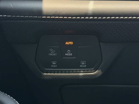 Used 2024 Volkswagen Atlas Cross Sport SE w/ Panoramic Sunroof Package FWD image 23