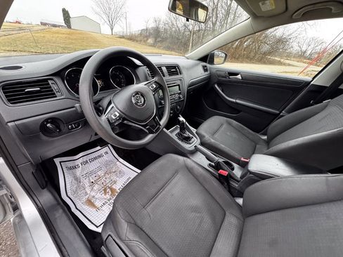 Used 2015 Volkswagen Jetta S image 12