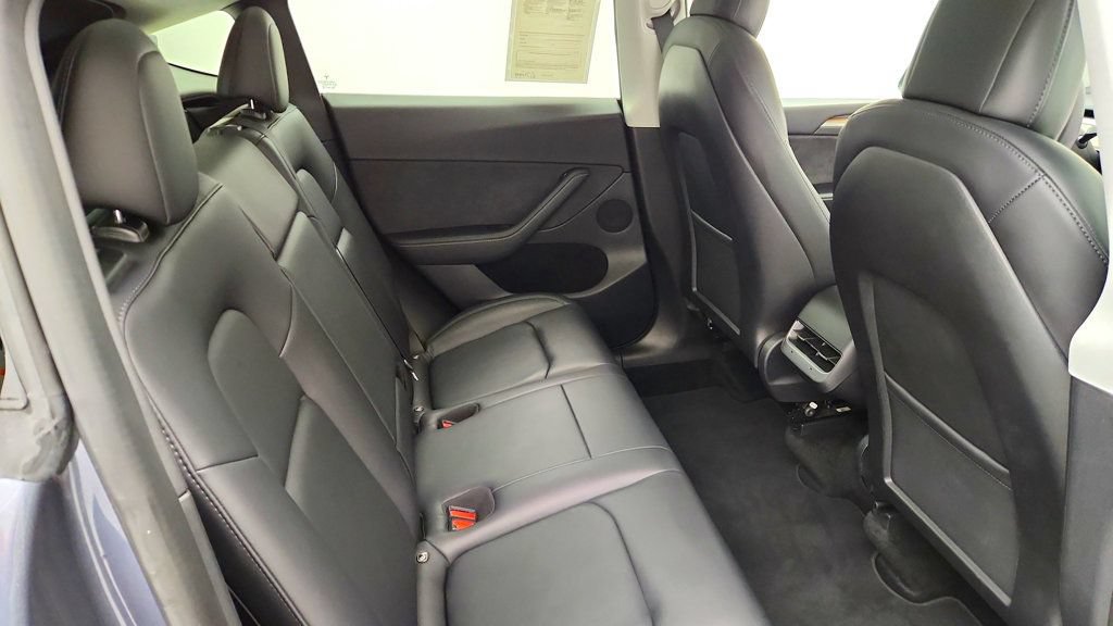 Used 2022 Tesla Model Y Performance AWD/4WD image 27