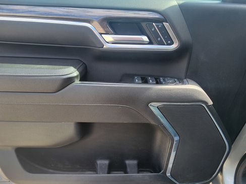 Used 2025 Chevrolet Silverado 2500 LTZ AWD/4WD image 12