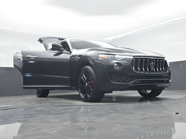 Used 2023 Maserati Levante GT AWD/4WD image 70