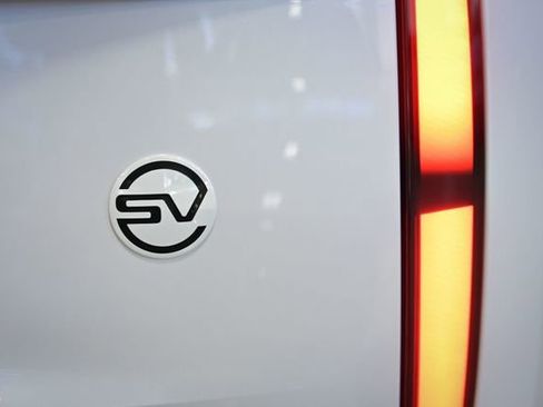 Used 2024 Land Rover Range Rover SV image 14