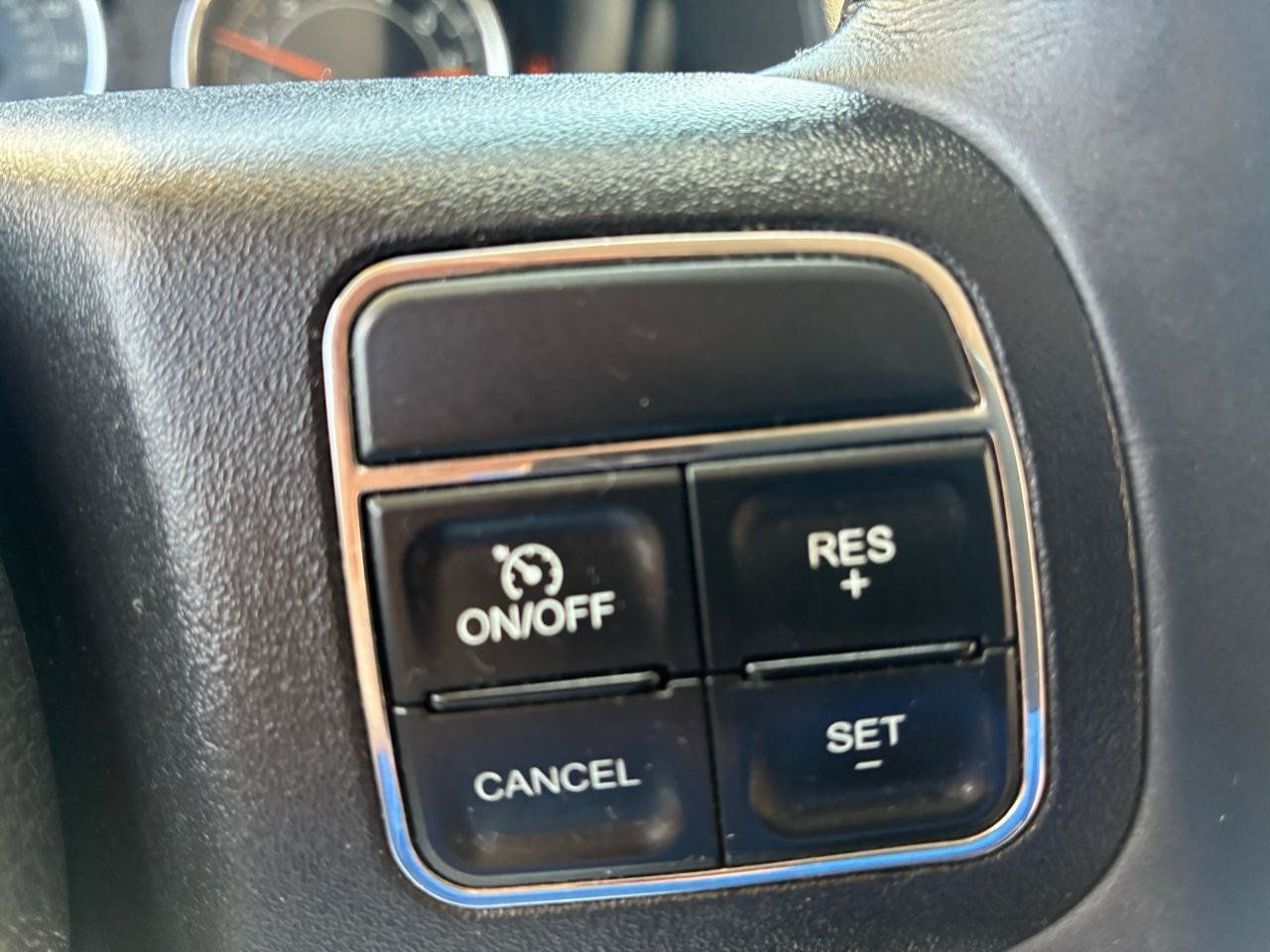 Used 2014 Jeep Compass FWD image 17