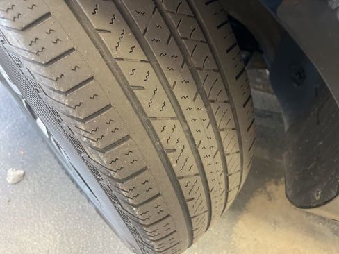 Used 2023 Kia Sorento S w/ Panoramic Sunroof Package image 5