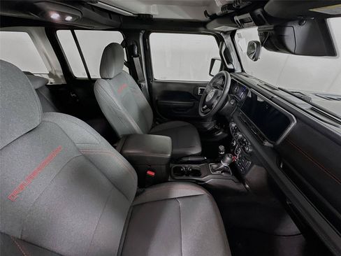 Used 2026 Jeep Wrangler Unlimited Rubicon AWD/4WD image 26