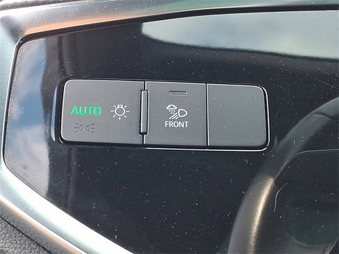 Used 2024 Audi Q3 2.0T Premium image 25