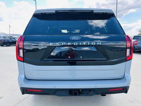 Used 2025 Ford Expedition Active AWD/4WD image 48