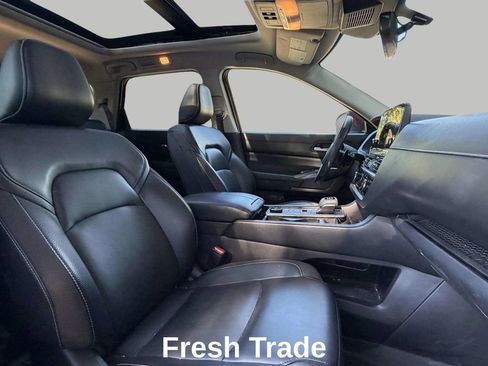 Used 2022 Nissan Pathfinder SL w/ SL Premium Package AWD/4WD image 11
