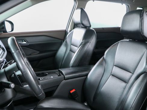 Used 2023 Nissan Rogue SV w/ SV Premium B Package FWD image 24