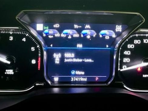 Used 2021 GMC Yukon Denali w/ Denali Ultimate Package AWD/4WD image 21