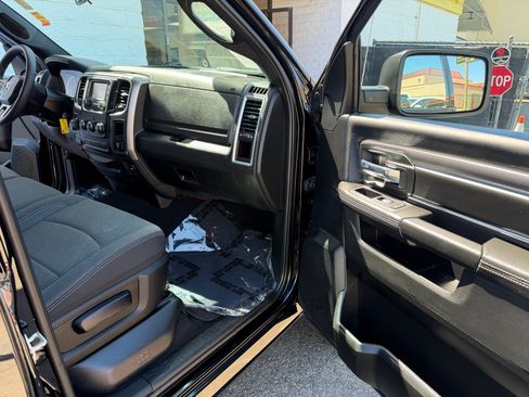 Used 2023 RAM 1500 Warlock AWD/4WD image 15