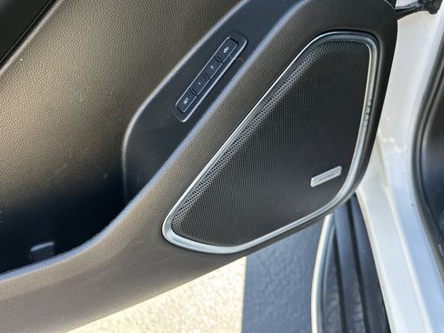 Used 2019 Chevrolet Suburban Premier image 25