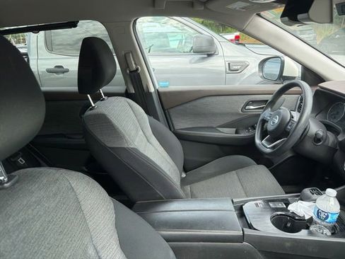 Used 2021 Nissan Rogue SV FWD image 6