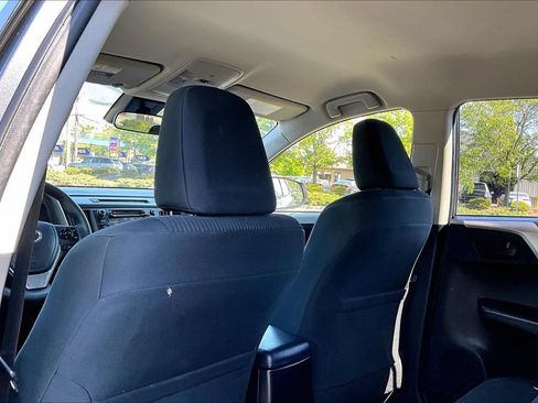Used 2018 Toyota RAV4 LE w/ All Weather Liner Package AWD/4WD image 18