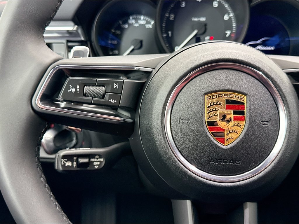 Used 2026 Porsche Macan AWD/4WD image 14