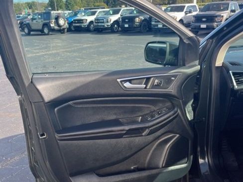Used 2022 Ford Edge Titanium w/ Equipment Group 301A image 26