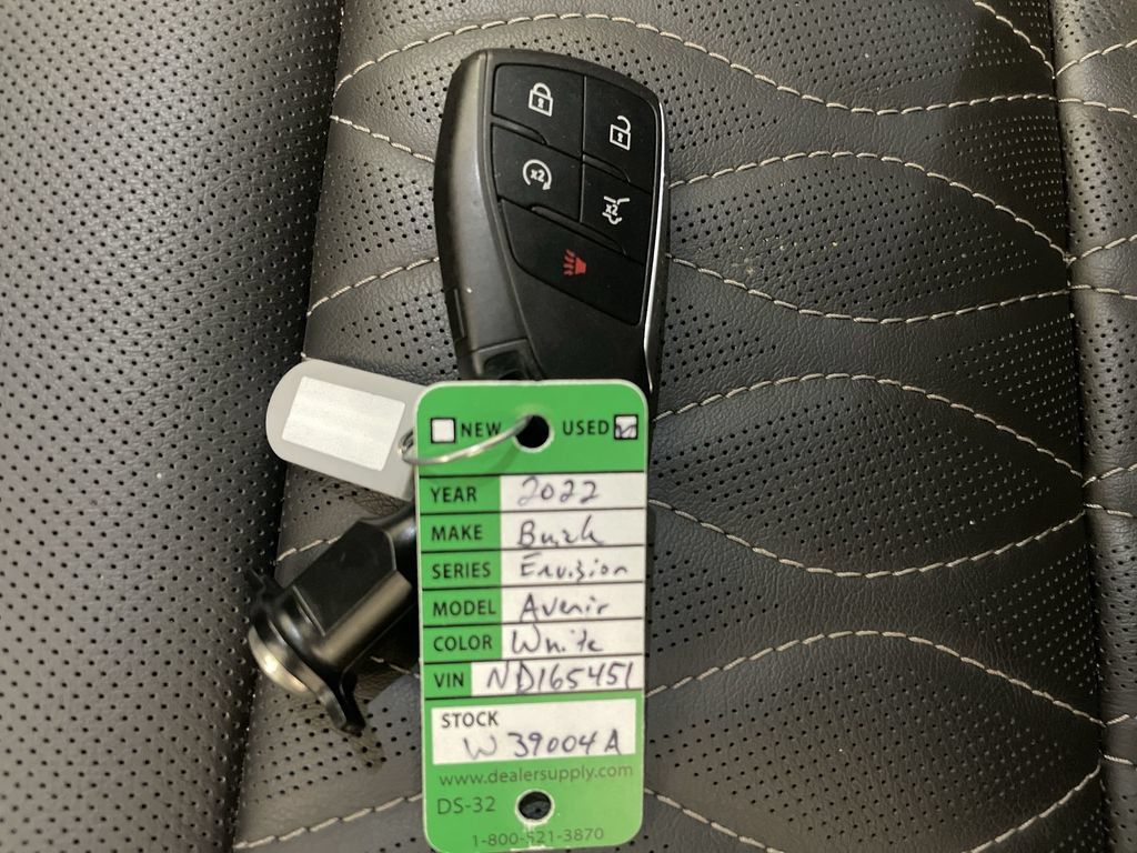 Used 2022 Buick Envision Avenir w/ Technology Package II AWD/4WD image 33