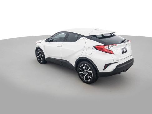 Used 2018 Toyota C-HR XLE image 7
