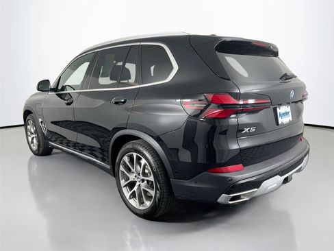 Used 2026 BMW X5 xDrive50e AWD/4WD image 4