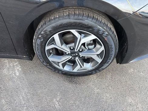 Used 2020 Kia Forte LXS image 40