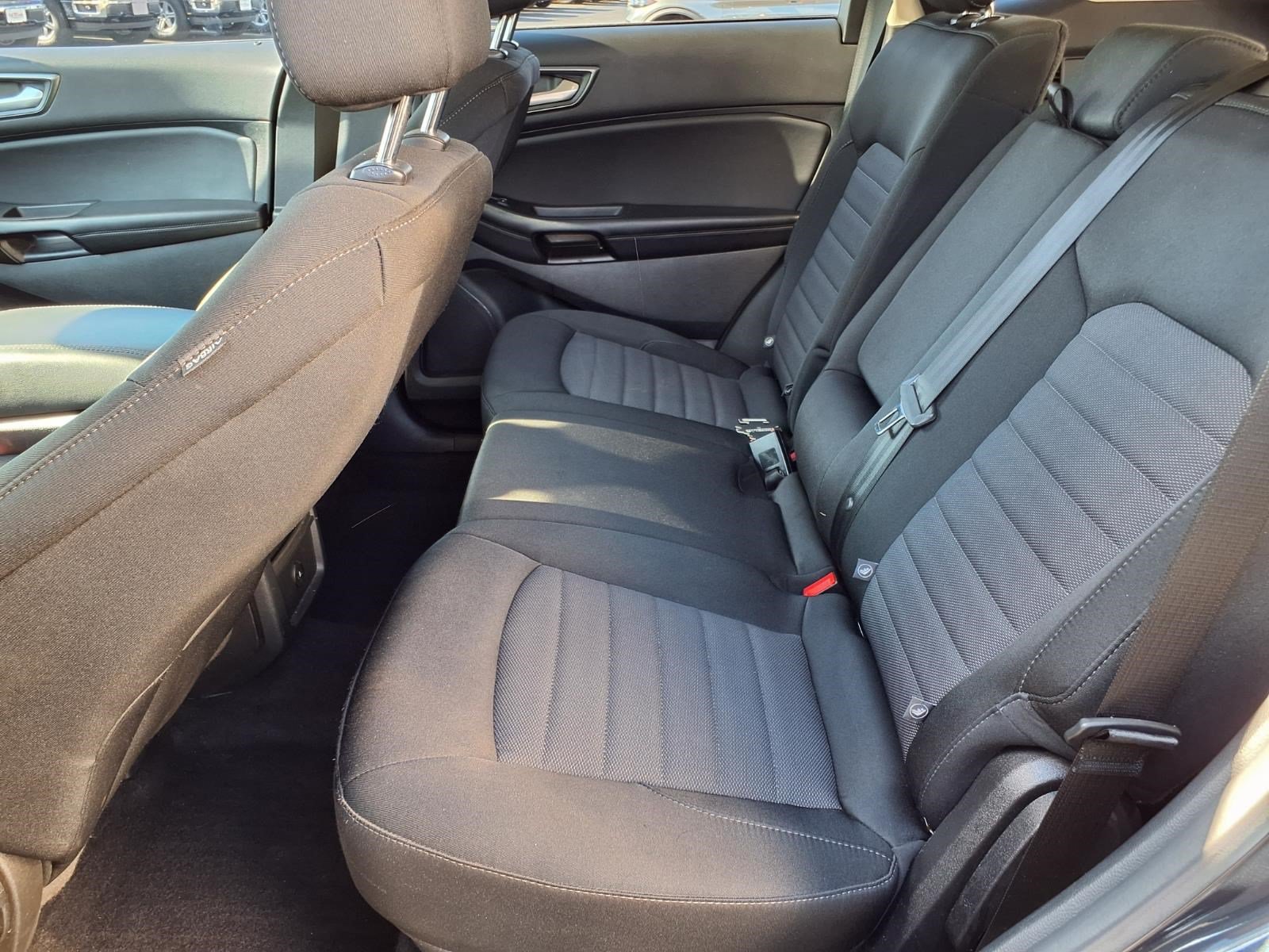 Certified 2023 Ford Edge SE w/ Black Appearance Package AWD/4WD image 10