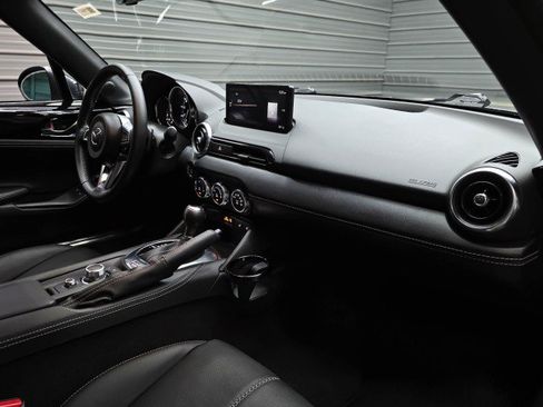 Used 2024 MAZDA MX-5 Miata Grand Touring w/ Weather Package RWD image 15