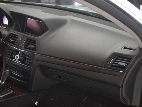 Used 2011 Mercedes-Benz E 550 Coupe image 27