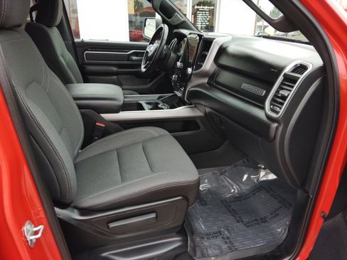 Used 2022 RAM 1500 Big Horn AWD/4WD image 32