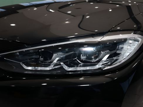 Used 2022 BMW i4 eDrive40 image 28