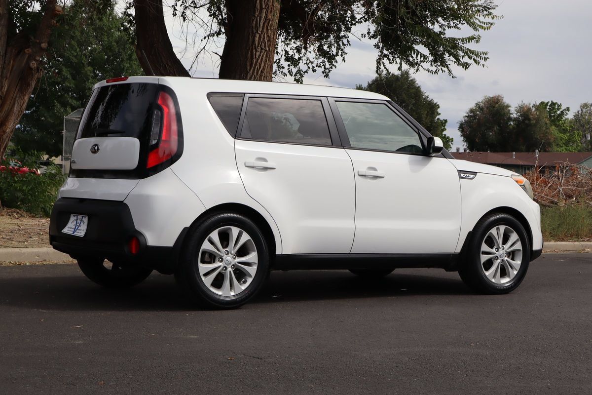 Used 2015 Kia Soul + FWD image 5