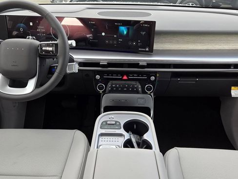 New 2026 Hyundai Ioniq 9 Limited image 12