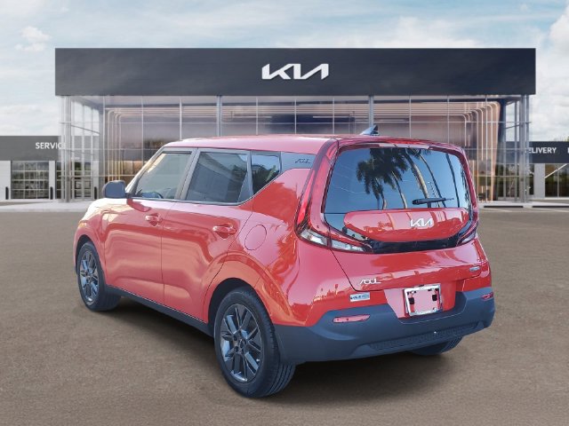 Certified 2022 Kia Soul EX FWD image 4