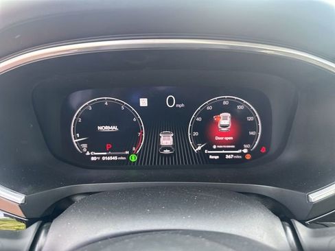 Used 2024 Acura MDX FWD w/ Technology Package image 18